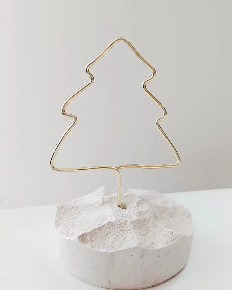 Wire Christmas Tree on Stone