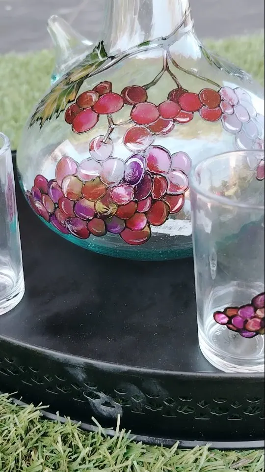 Grape Carafe & Glasses